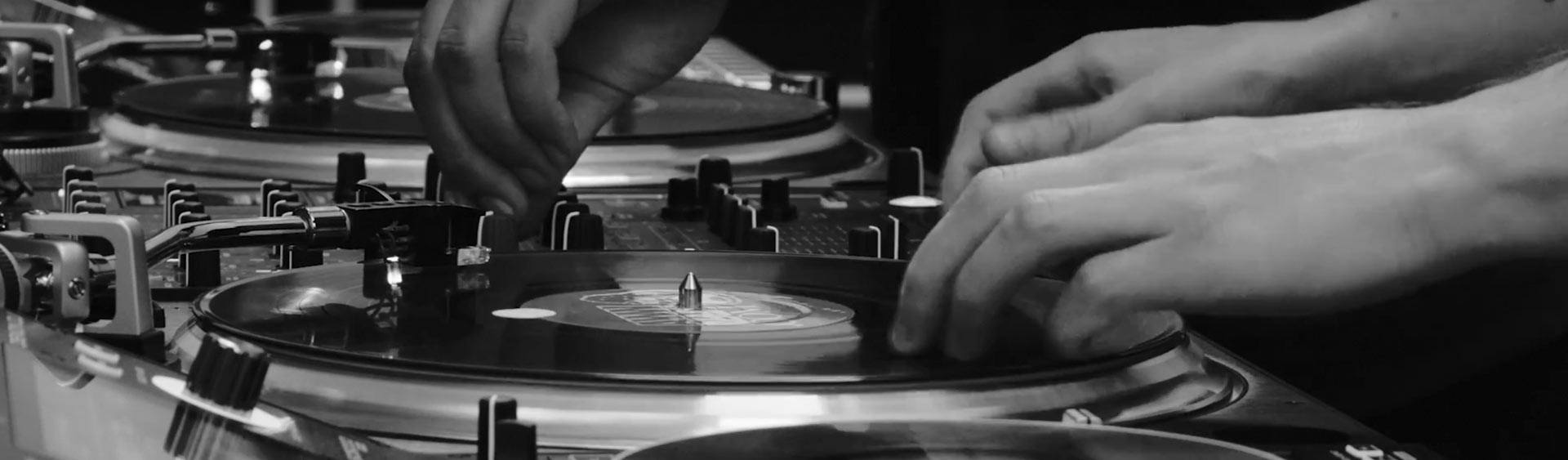DJターンテーブル